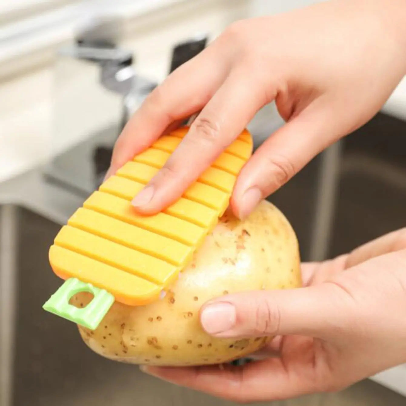 Flexible Fruit & Vegetable Cleaning Brush – Kitchen Produce Washing Scrubber Tool